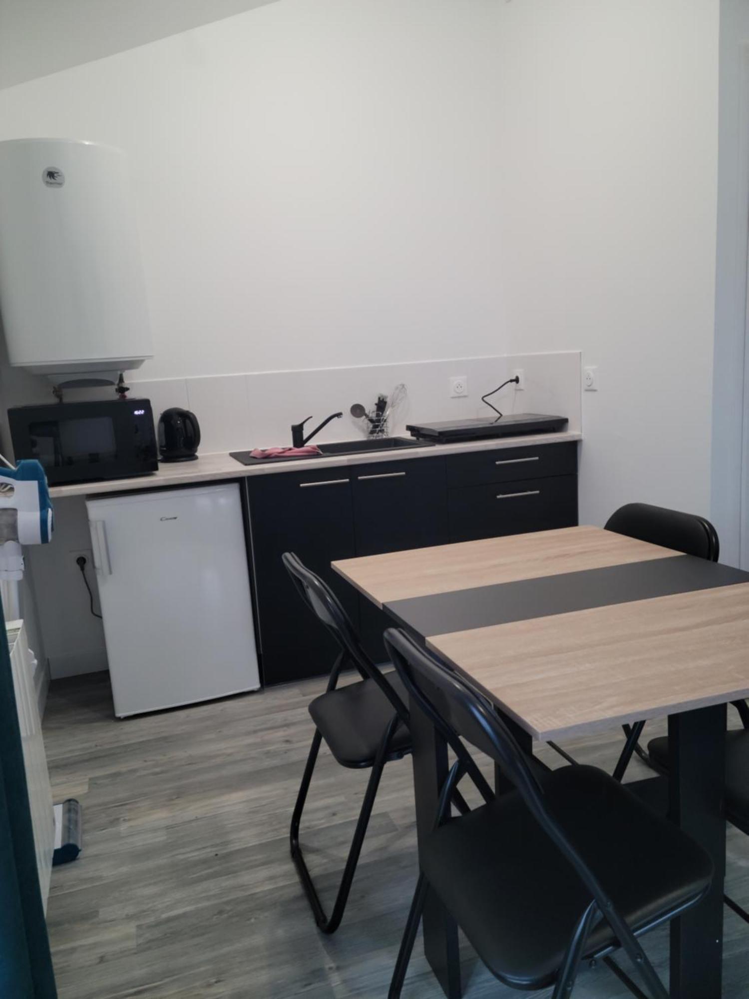 Le Studio Saint-Pierre-Montlimart Buitenkant foto