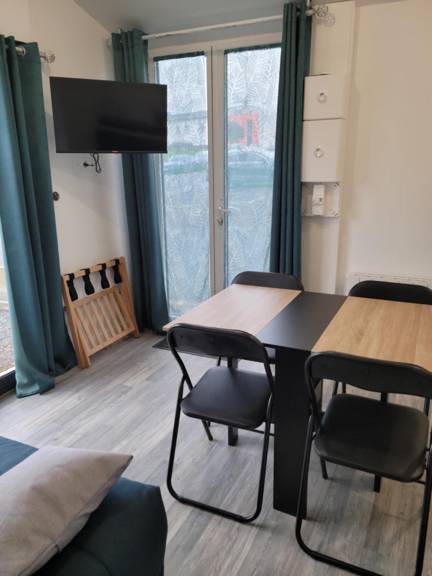Le Studio Saint-Pierre-Montlimart Buitenkant foto